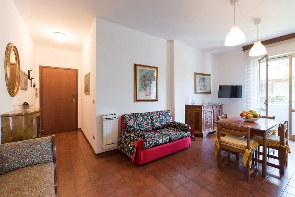 Comfort Beach House Apartment Marina di Massa Italy