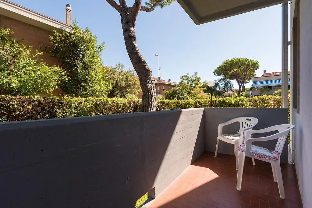 Comfort Beach House Apartment Marina di Massa Italy
