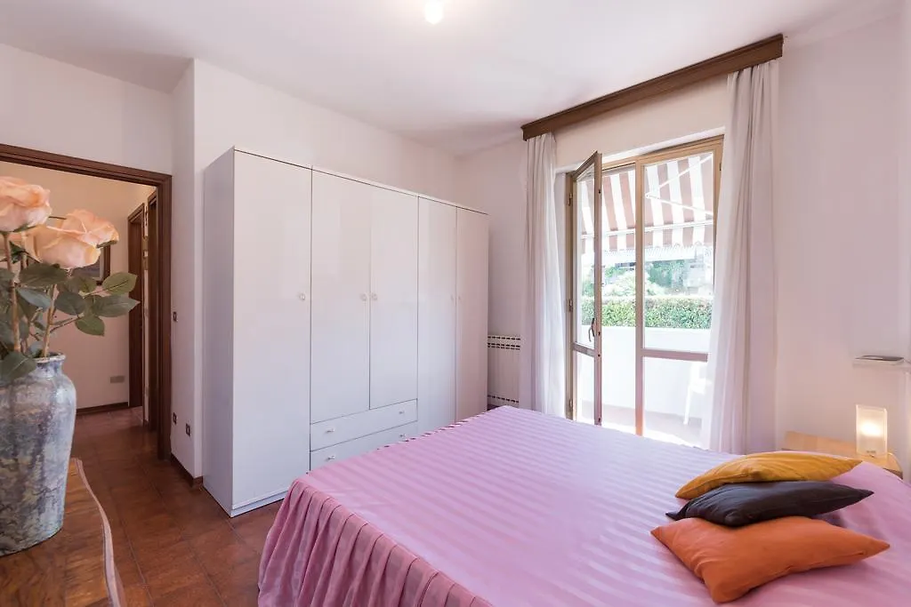 Comfort Beach House Apartment Marina di Massa Italy